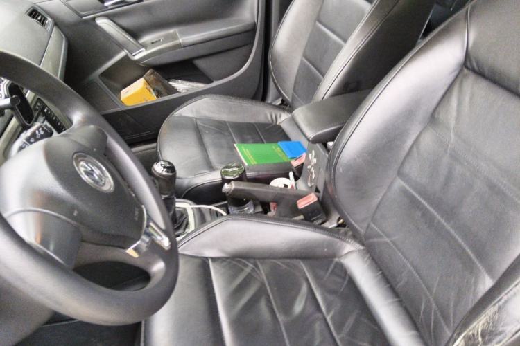 Used Volkswagen Lavida 2013 1.6L Manual Comfort Edition Left Front Seat