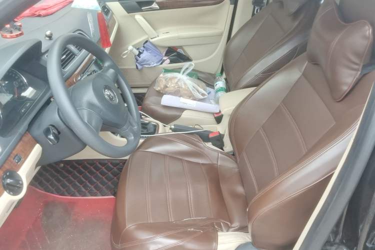 Used Volkswagen Lavida 2013 1.4TSI DSG Comfort Edition Left Front Seat