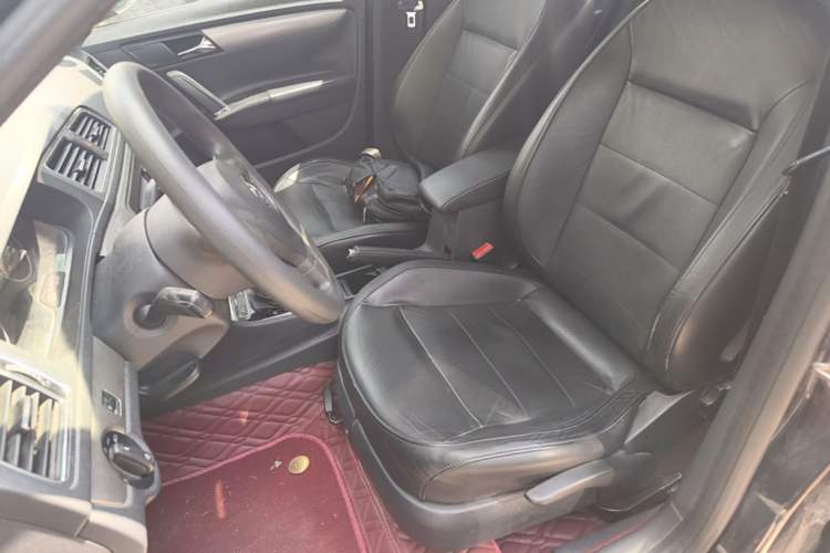 Used Volkswagen Lavida 2013 1.6L Automatic Comfort Edition Left Front Seat