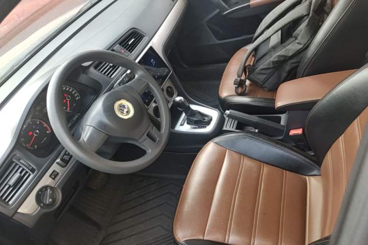 Used Volkswagen Lavida 2013 Revised Classic 1.6L Automatic Fashion Edition Left Front Seat