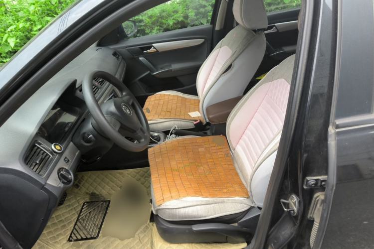Used Volkswagen Lavida 2013 1.6L Automatic Fashion Edition Left Front Seat