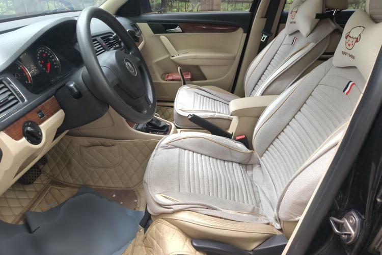 Used Volkswagen Lavida 2013 1.4TSI DSG Comfort Edition Left Front Seat