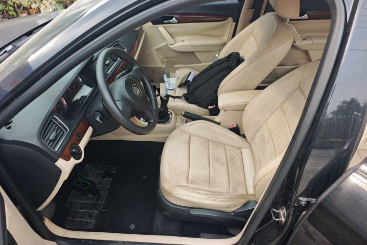 Used Volkswagen Lavida 2013 1.4TSI Manual Comfort Edition Left Front Seat