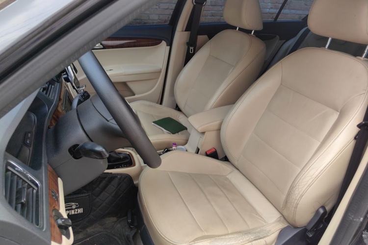 Used Volkswagen Lavida 2013 1.4TSI DSG Comfort Edition Left Front Seat