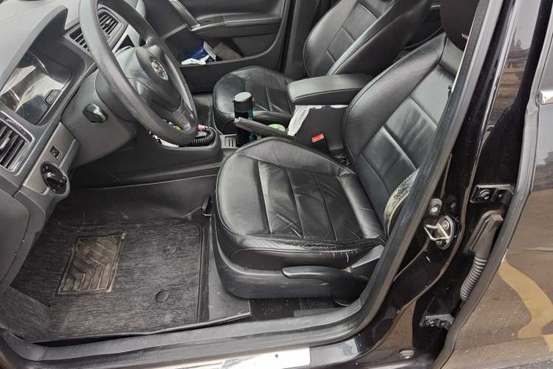 Used Volkswagen Lavida 2013 1.4TSI DSG Comfort Edition Left Front Seat