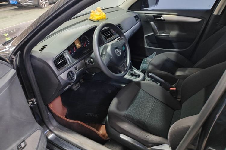 Used Volkswagen Lavida 2013 Revised Classic 1.6L Automatic Fashion Edition Left Front Seat