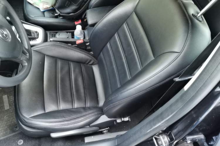 Used Volkswagen Lavida 2013 Revised Classic 1.6L Automatic Fashion Edition Left Front Seat