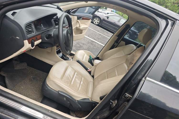 Used Volkswagen Lavida 2013 Restyled Classic 1.6L Automatic Comfort Edition Left Front Seat