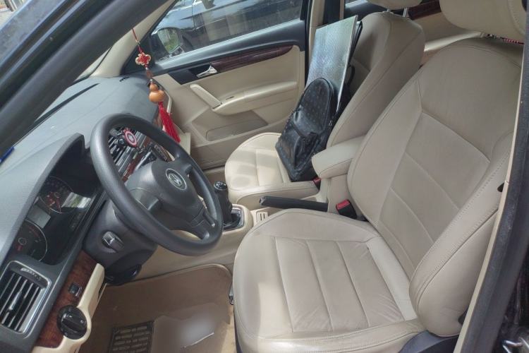 Used Volkswagen Lavida 2013 1.4TSI Manual Comfort Edition Left Front Seat
