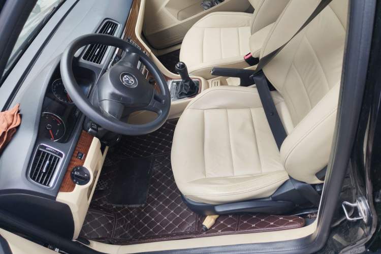 Used Volkswagen Lavida 2013 Restyled Classic 1.6L Manual Comfort Edition Left Front Seat