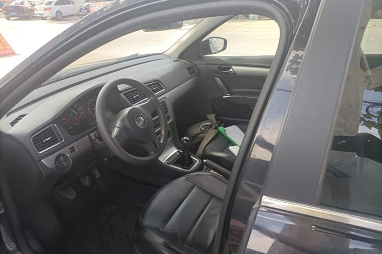 Used Volkswagen Lavida 2013 Restyled Classic 1.6L Manual Comfort Edition Left Front Seat