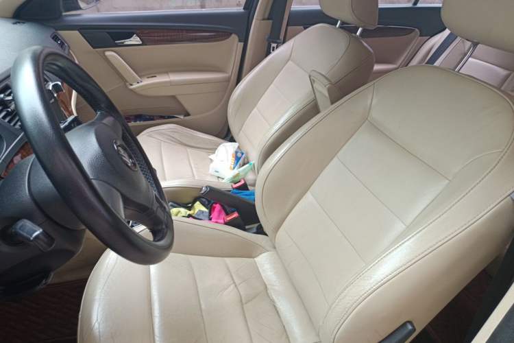 Used Volkswagen Lavida 2013 1.4TSI Manual Comfort Edition Left Front Seat