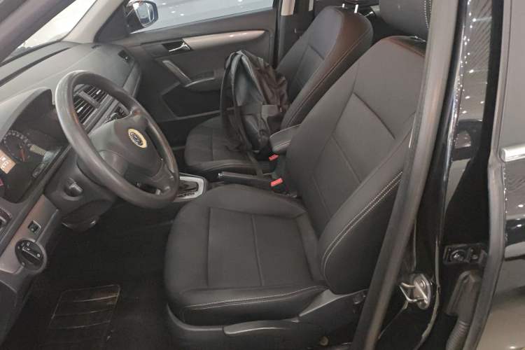 Used Volkswagen Lavida 2013 Revised Classic 1.6L Automatic Fashion Edition Left Front Seat