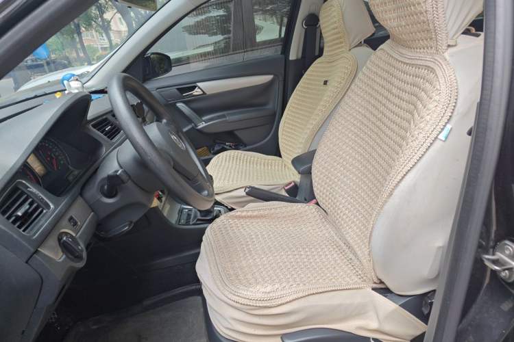 Used Volkswagen Lavida 2013 1.6L Manual Comfort Edition Left Front Seat