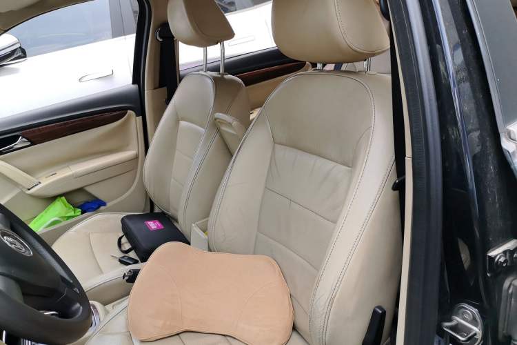 Used Volkswagen Lavida 2013 Restyled Classic 1.6L Manual Comfort Edition Left Front Seat