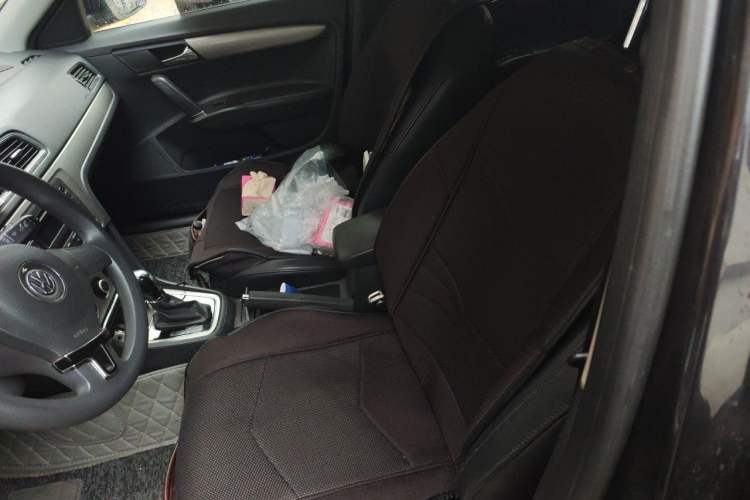 Used Volkswagen Lavida 2013 1.4TSI DSG Comfort Edition Left Front Seat