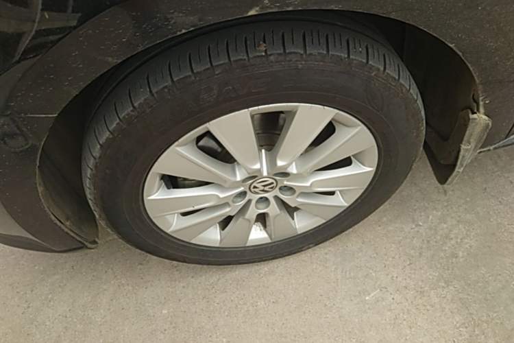 Used Volkswagen Lavida 2013 Restyled Classic 1.6L Automatic Comfort Edition Left Front Wheel Hub