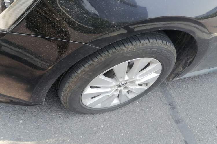 Used Volkswagen Lavida 2013 Restyled Classic 1.6L Automatic Comfort Edition Left Front Wheel Hub