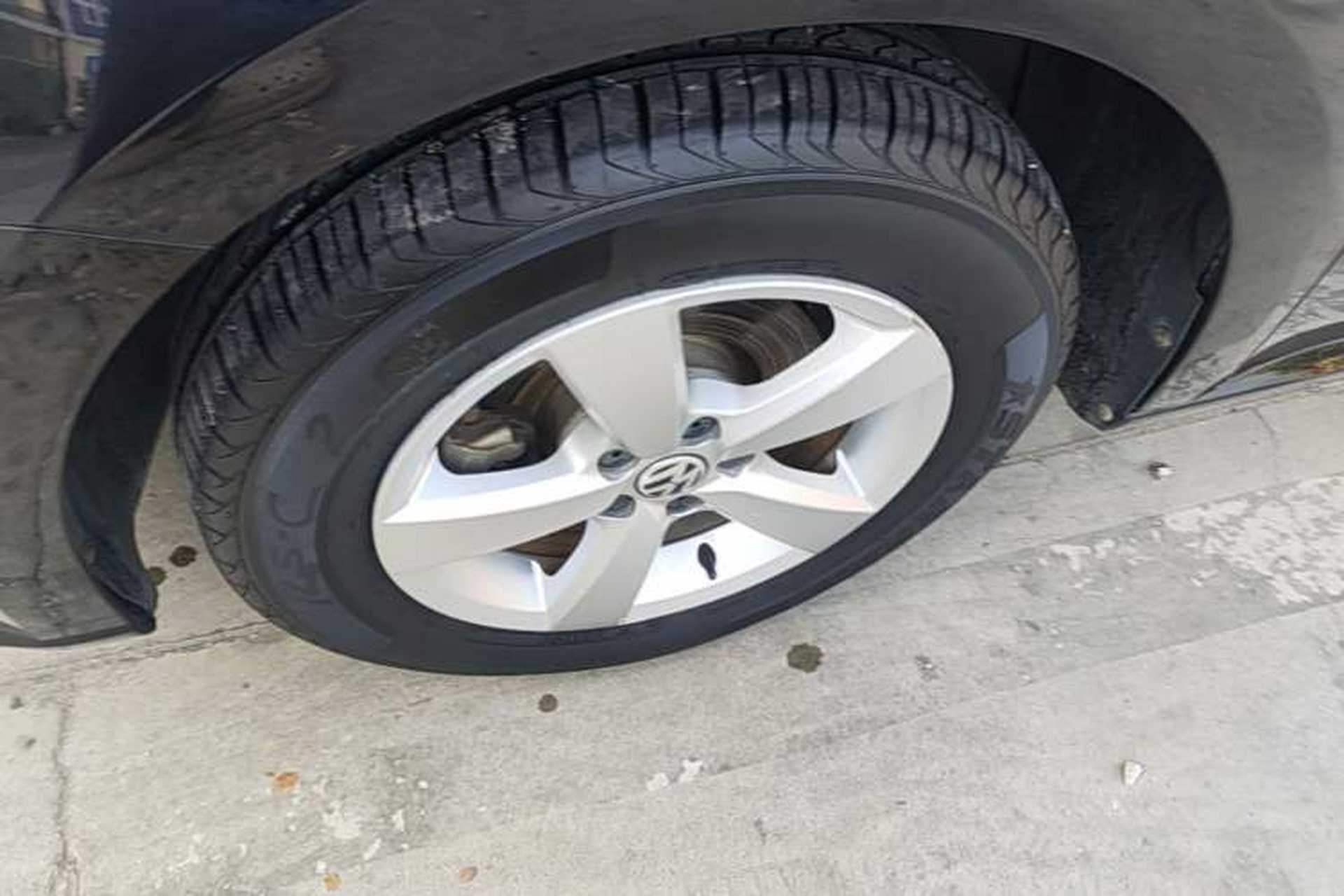 Used Volkswagen Lavida 2013 Revised Classic 1.6L Automatic Fashion Edition Left Front Wheel Hub