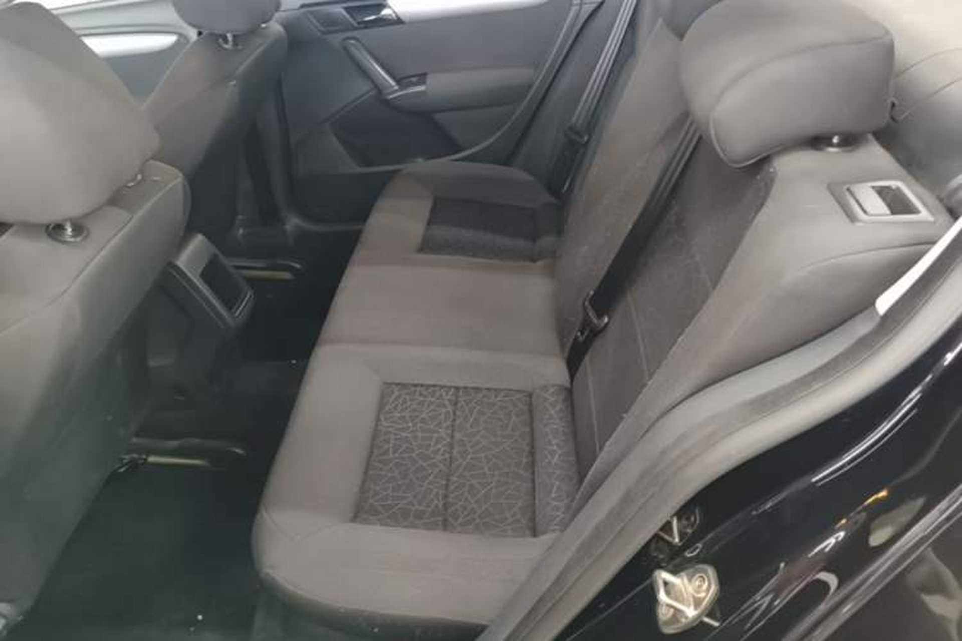 Used Volkswagen Lavida 2013 Revised Classic 1.6L Manual Fashion Edition Left Rear Seat