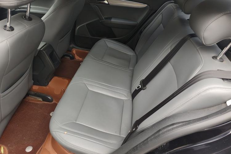 Used Volkswagen Lavida 2013 Revised Classic 1.6L Automatic Fashion Edition Left Rear Seat