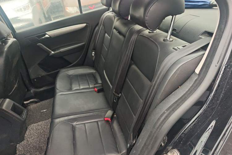 Used Volkswagen Lavida 2013 1.6L Manual Comfort Edition Left Rear Seat