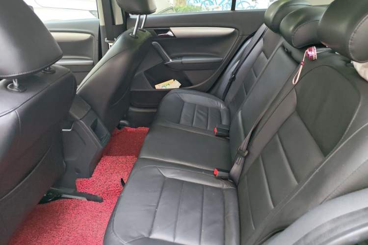Used Volkswagen Lavida 2013 Revised Version 1.4 TSI DSG Comfort Edition Left Rear Seat