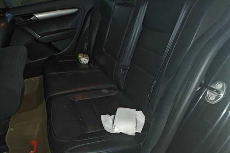 Used Volkswagen Lavida 2013 Revised Version 1.4 TSI DSG Comfort Edition Left Rear Seat