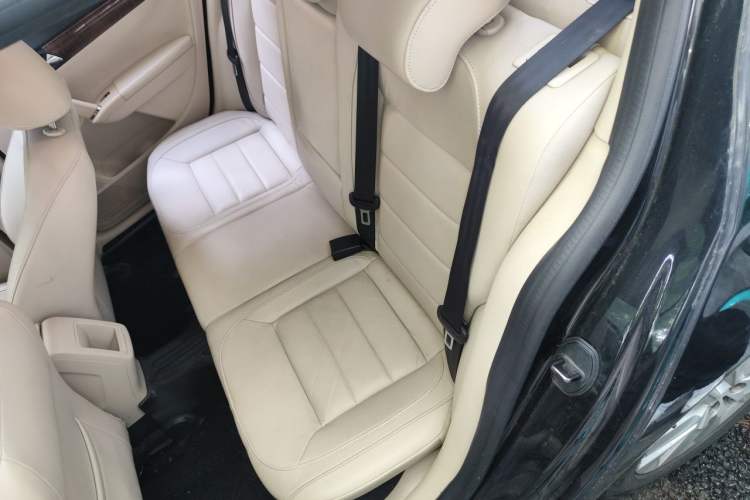 Used Volkswagen Lavida 2013 Revised Version 1.4 TSI DSG Comfort Edition Left Rear Seat