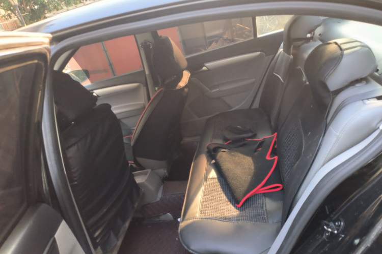 Used Volkswagen Lavida 2013 1.6L Manual Fashion Edition Left Rear Seat