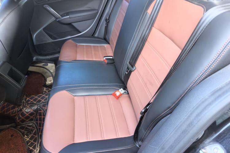 Used Volkswagen Lavida 2013 Revised Classic 1.6L Manual Fashion Edition Left Rear Seat