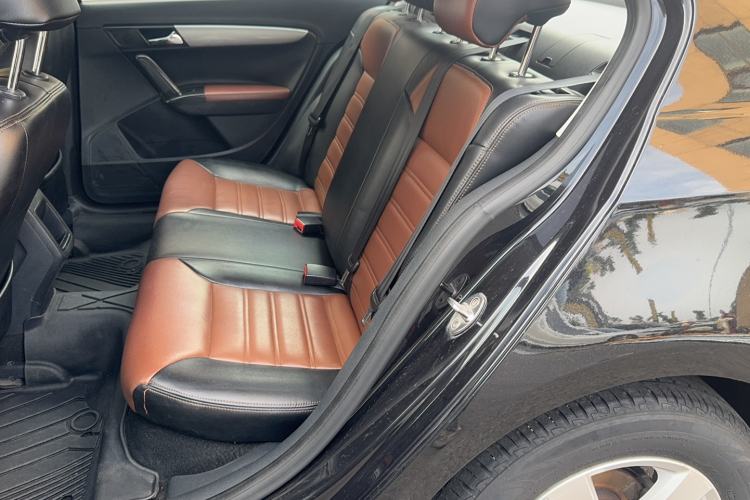 Used Volkswagen Lavida 2013 Revised Classic 1.6L Automatic Fashion Edition Left Rear Seat