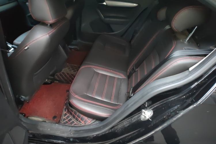 Used Volkswagen Lavida 2013 Revised Classic 1.6L Manual Fashion Edition Left Rear Seat
