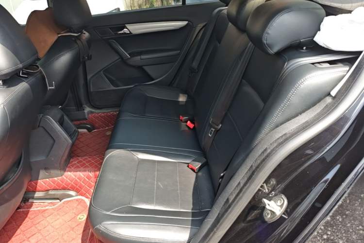 Used Volkswagen Lavida 2013 Revised Classic 1.6L Manual Fashion Edition Left Rear Seat