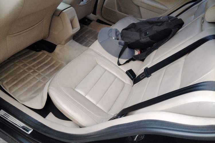 Used Volkswagen Lavida 2013 Restyled Classic 1.6L Manual Comfort Edition Left Rear Seat