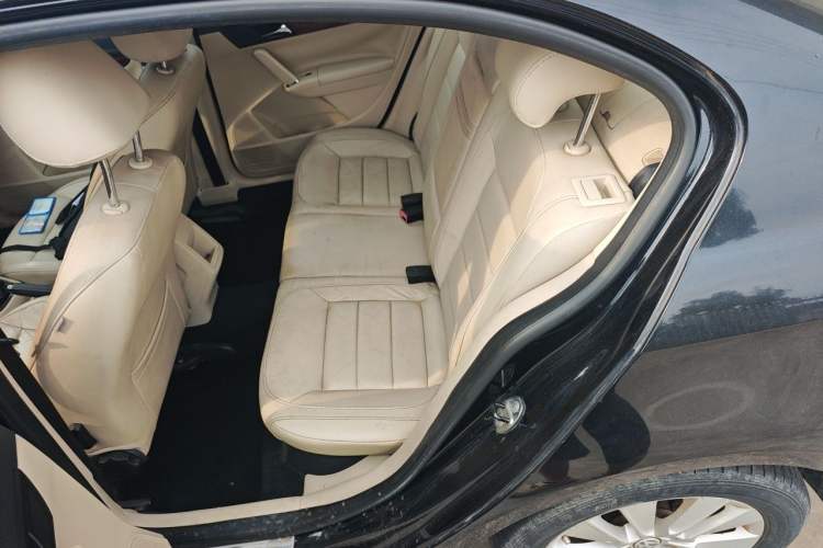 Used Volkswagen Lavida 2013 1.4TSI Manual Comfort Edition Left Rear Seat