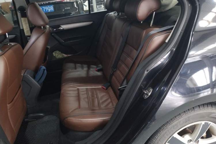 Used Volkswagen Lavida 2013 1.6L Automatic Comfort Edition Left Rear Seat
