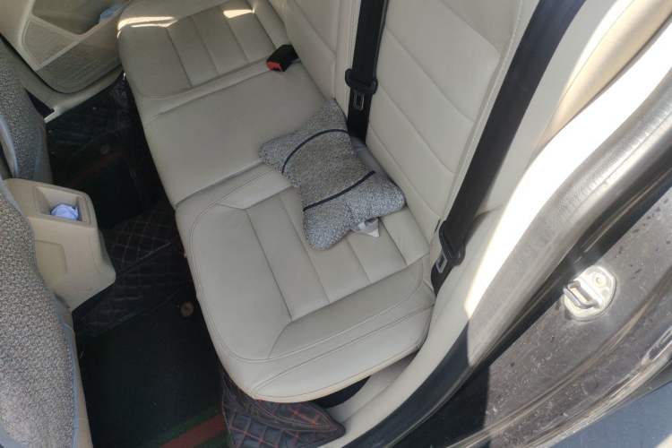 Used Volkswagen Lavida 2013 1.6L Manual Comfort Edition Left Rear Seat