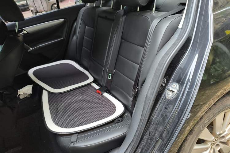 Used Volkswagen Lavida 2013 Revised Version 1.4 TSI DSG Comfort Edition Left Rear Seat