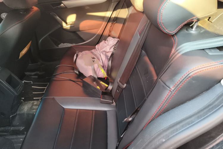 Used Volkswagen Lavida 2013 Revised Classic 1.6L Automatic Fashion Edition Left Rear Seat