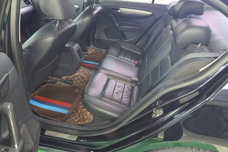 Used Volkswagen Lavida 2013 1.4TSI DSG Comfort Edition Left Rear Seat