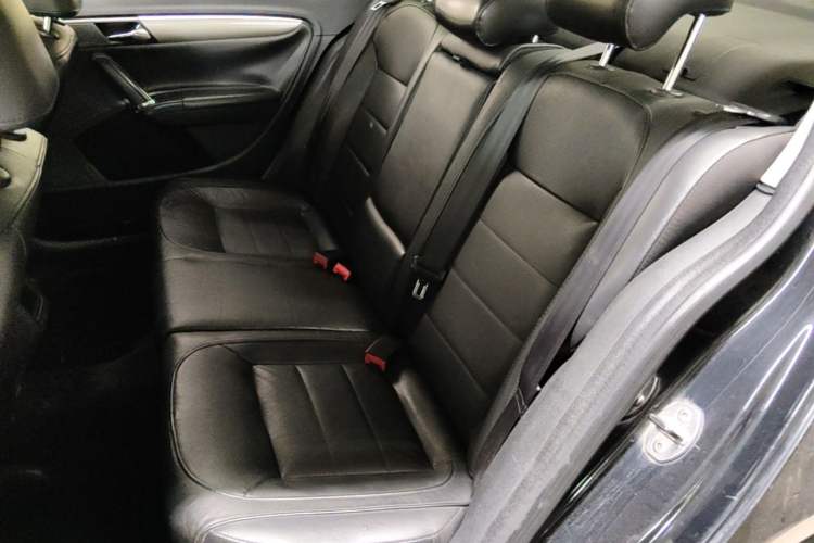 Used Volkswagen Lavida 2013 Revised Version 1.4 TSI DSG Comfort Edition Left Rear Seat