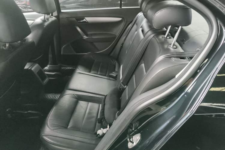 Used Volkswagen Lavida 2013 Revised Version 1.4 TSI DSG Comfort Edition Left Rear Seat