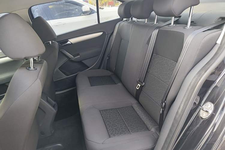 Used Volkswagen Lavida 2013 Revised Classic 1.6L Automatic Fashion Edition Left Rear Seat