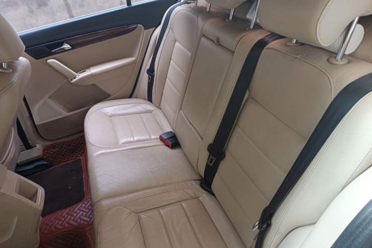 Used Volkswagen Lavida 2013 1.4TSI Manual Comfort Edition Left Rear Seat
