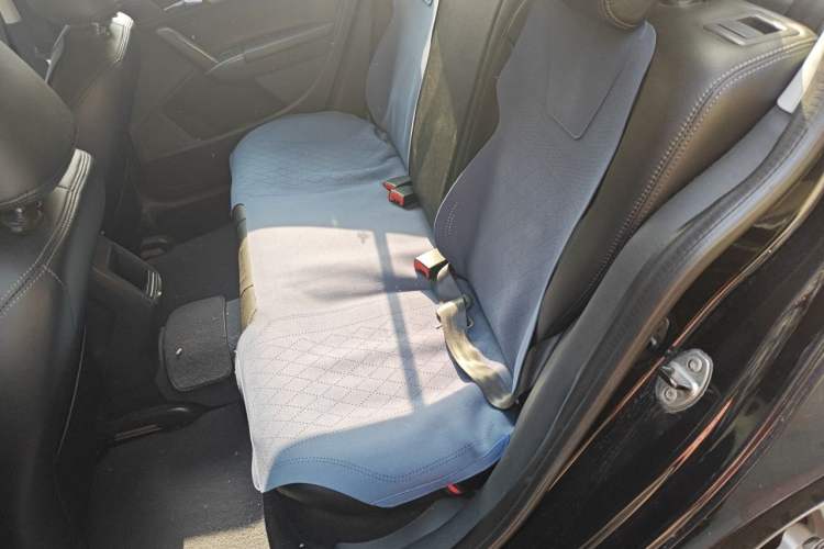 Used Volkswagen Lavida 2013 1.6L Automatic Fashion Edition Left Rear Seat