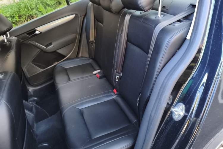 Used Volkswagen Lavida 2013 Revised Classic 1.6L Automatic Fashion Edition Left Rear Seat