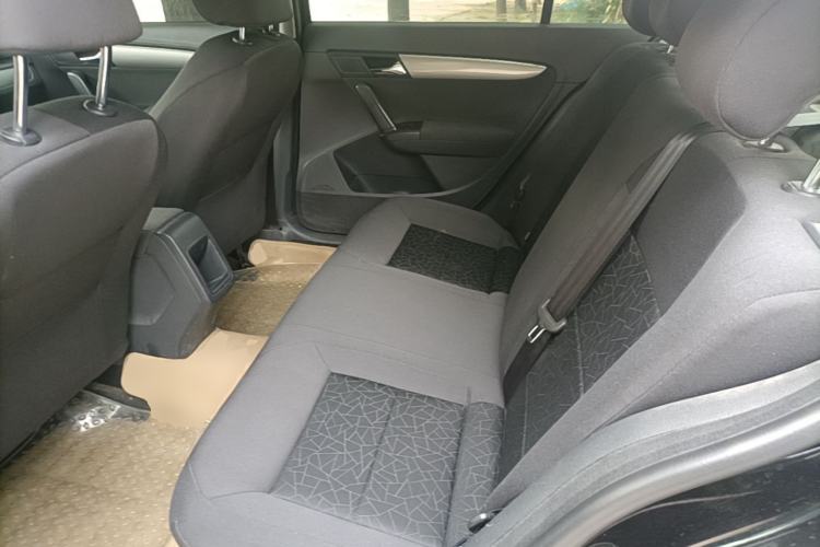 Used Volkswagen Lavida 2013 Revised Classic 1.6L Manual Fashion Edition Left Rear Seat