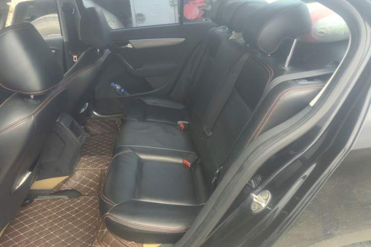 Used Volkswagen Lavida 2013 Revised Classic 1.6L Manual Fashion Edition Left Rear Seat