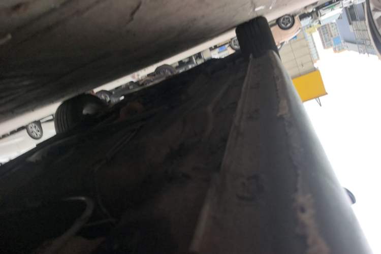 Used Volkswagen Lavida 2013 Restyled Classic 1.6L Automatic Comfort Edition Left Side Sill